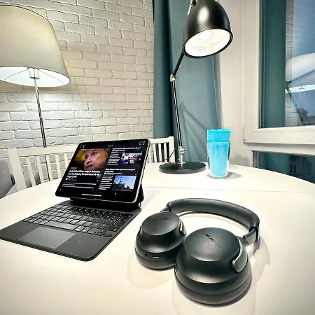Before Making Request, Read My Profile Host At The Bottom Of Page # Smyk Wifi 1Gbs 70'Tv Max Disney Appletv Netflix Apartment
